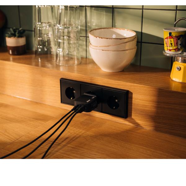 YVE_0D_0D1_1057453_32229_aa8d913c-c2e7-4f5a-a022-528fcf59bc76_BIG